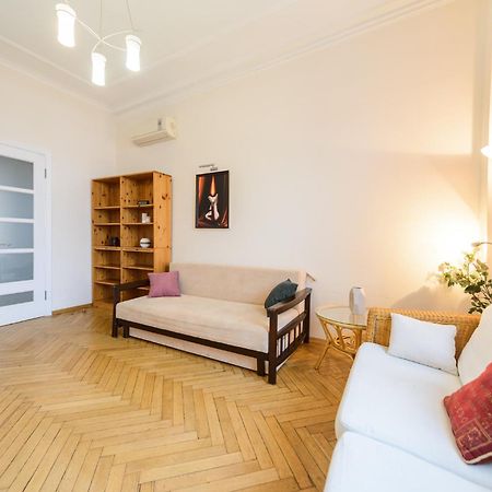 Apartments On Khreschatyk 27 Kiev Ngoại thất bức ảnh