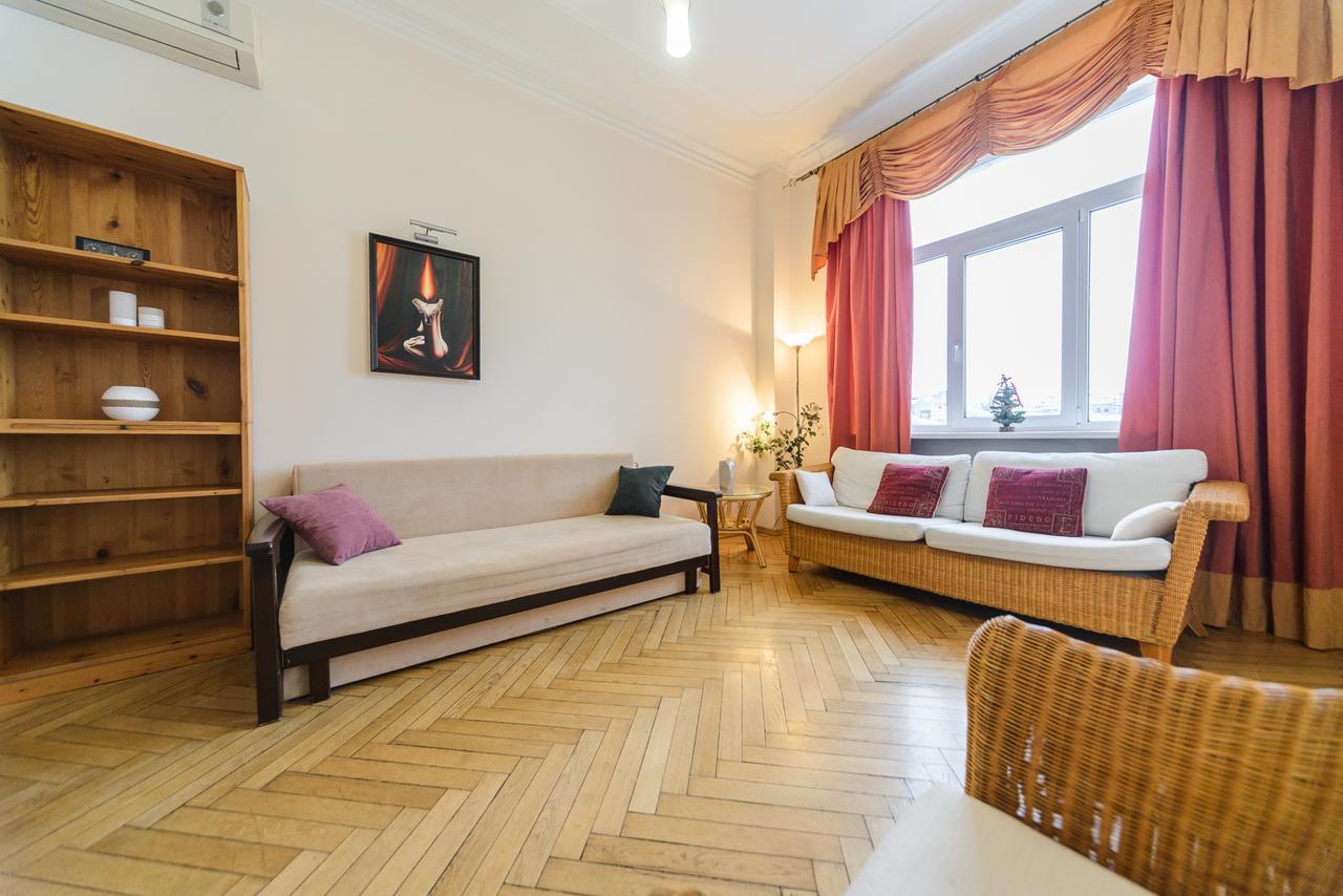 Apartments On Khreschatyk 27 Kiev Ngoại thất bức ảnh