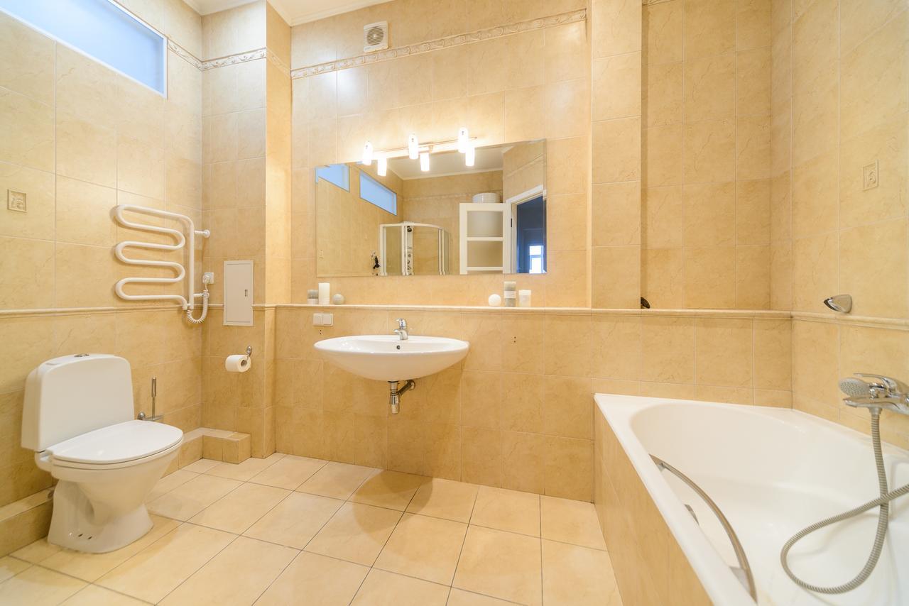 Apartments On Khreschatyk 27 Kiev Ngoại thất bức ảnh